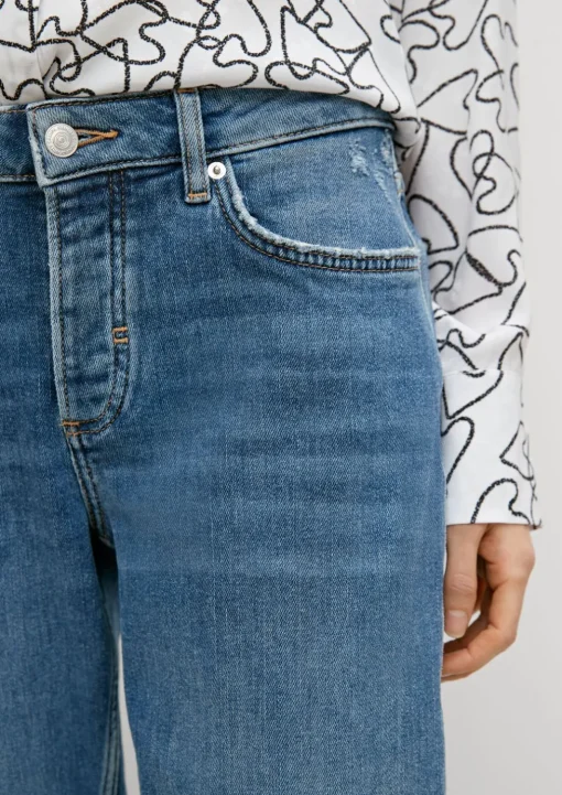 Relaxed: Boyfriend-Jeans mit Destroyes