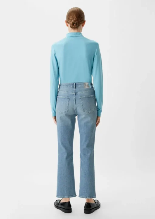 Relaxed: Jeans mit Flared leg
