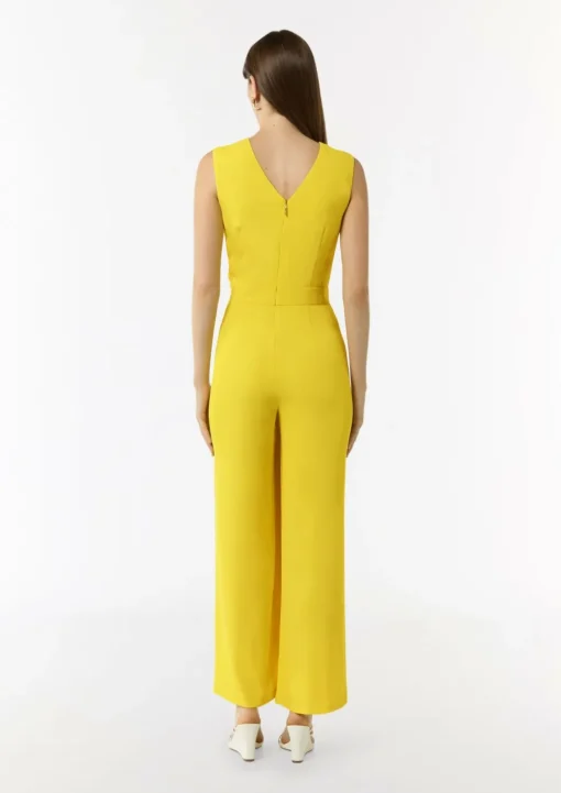 Ärmelloser Jumpsuit mit Faltendetail