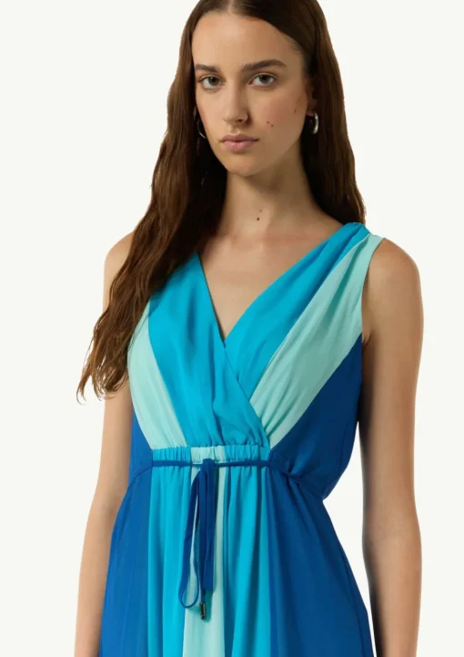Ärmelloses Bahnen-Kleid aus Chiffon mit elastischem Bund