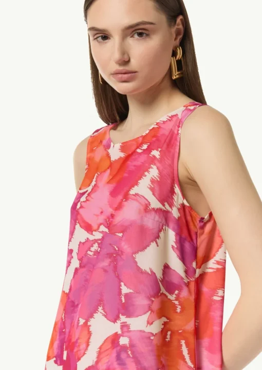 Ärmelloses Kleid mit Bateau-Ausschnitt