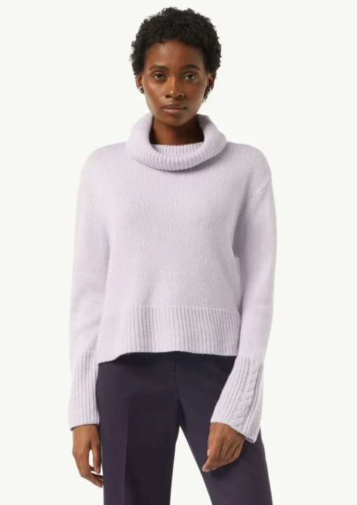 Rollkragenpullover mit Zopfdetail