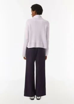 Rollkragenpullover mit Zopfdetail
