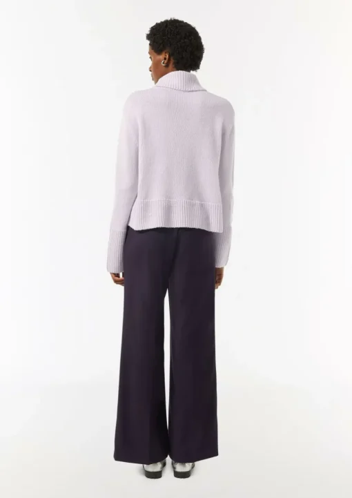 Rollkragenpullover mit Zopfdetail
