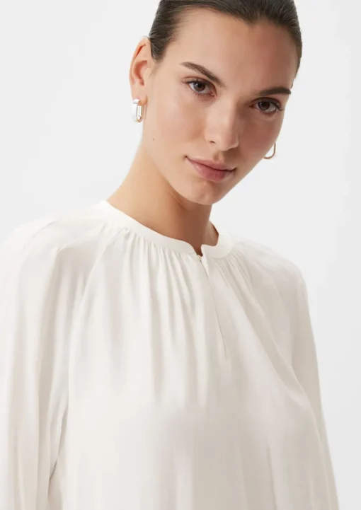 Satinbluse aus Viskosemix