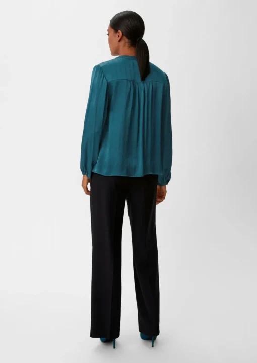 Satinbluse mit Musterstruktur
