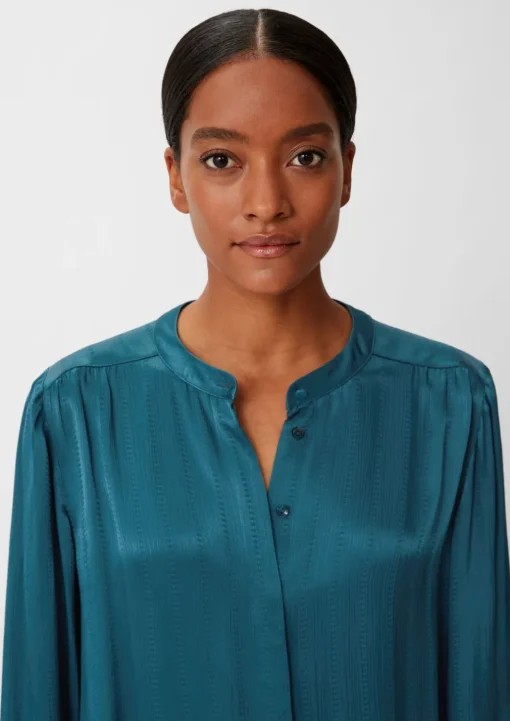 Satinbluse mit Musterstruktur