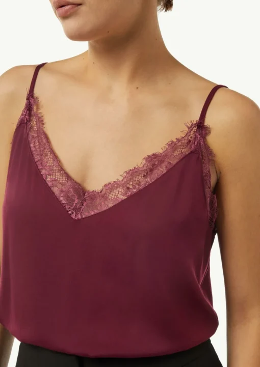 Satin-Top mit Spitze und verstellbaren Trägern