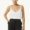 Satintop mit Spitzen-Details und verstellbaren Trägern