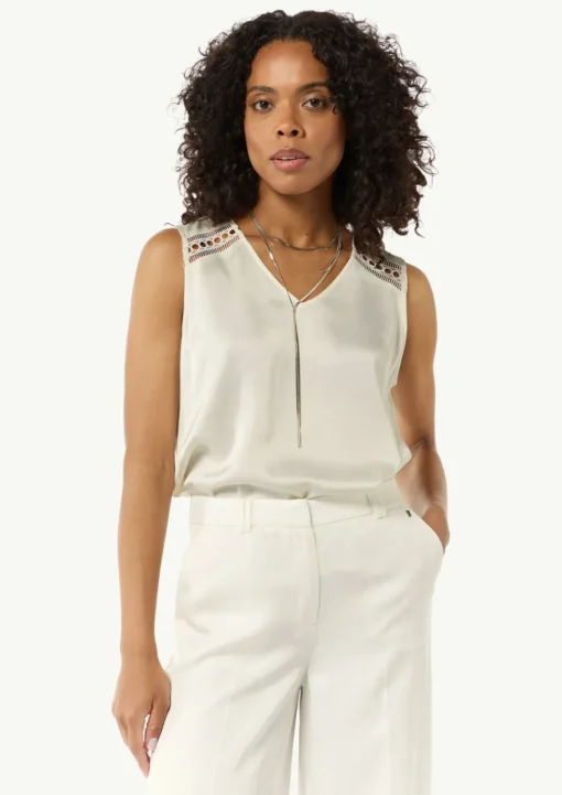 Satin-Top mit Spitzendetails