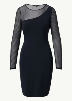 Schmal geschnittenes Strickkleid mit Transparenz-Effekt