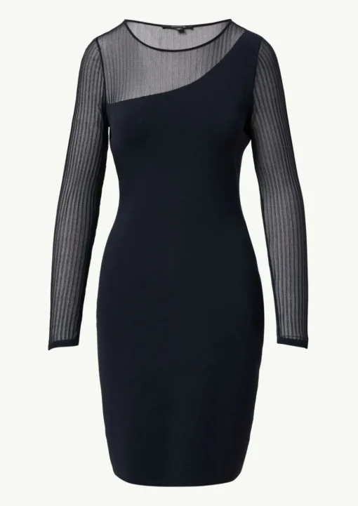 Schmal geschnittenes Strickkleid mit Transparenz-Effekt