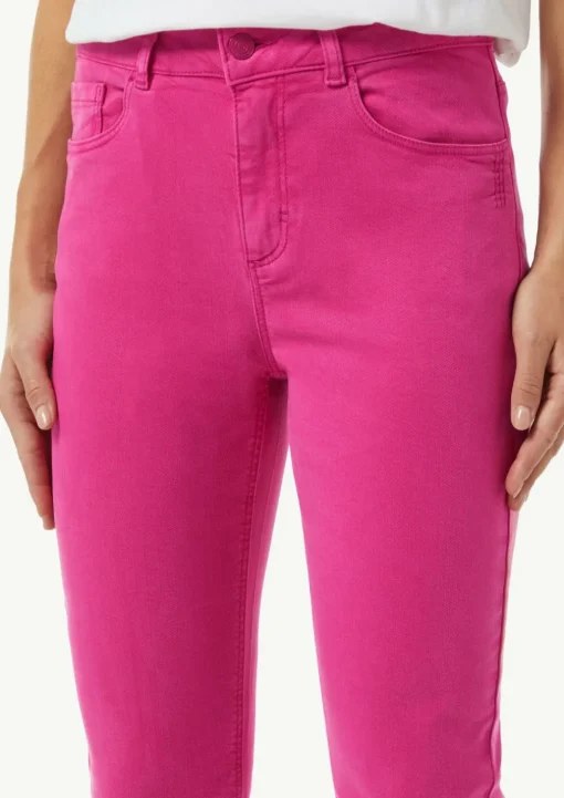 Skinny Jeans mit geschlitztem Saum