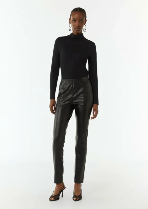 Slim-Fit-Longsleeve mit Turtleneck
