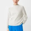 Softer Pullover mit Strickmuster