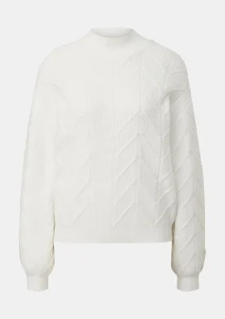 Softer Pullover mit Strickmuster