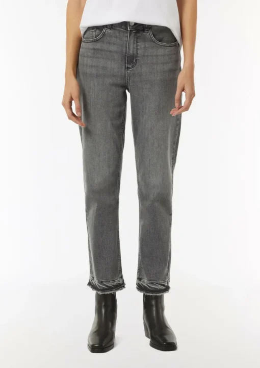 Straight-Leg-Jeans mit gefranstem Saum