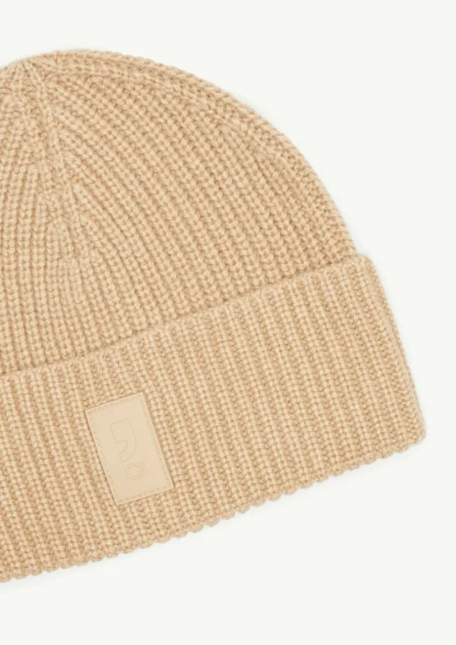 Strickmütze mit Label-Patch