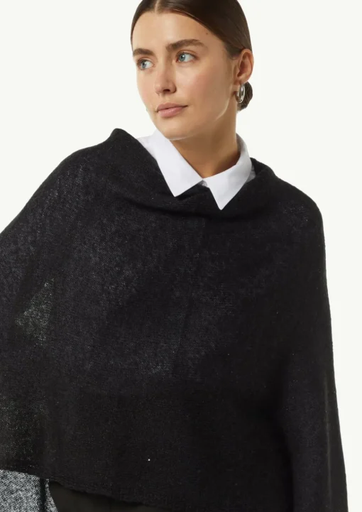 Strick-Poncho mit Glitzergarn und Pailletten